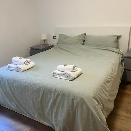 Daire Steps To Florence *